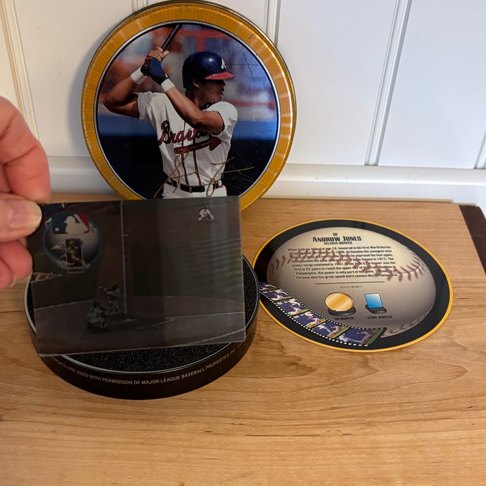 1997 Topps Screen Plays Baseball Collectible Tin with Andruw Jones